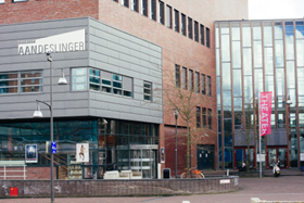 Contact Theater aan de slinger